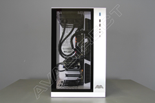 Lian-Li PC-O11 Dynamic front view