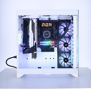 Custom white gaming PC