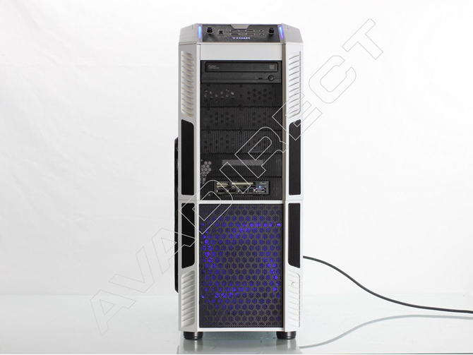 Rosewill Thor V2 white on white gaming pc