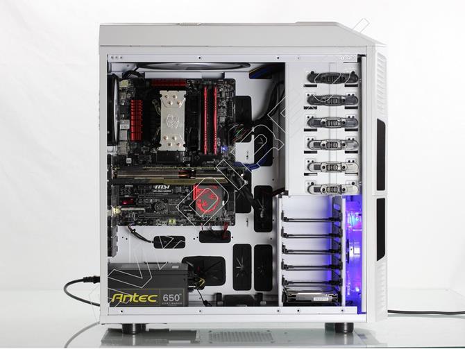 Intel Core i7-4770 white on white gaming pc
