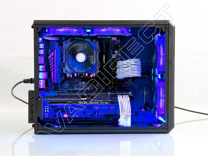 Avant Mini Cube side view