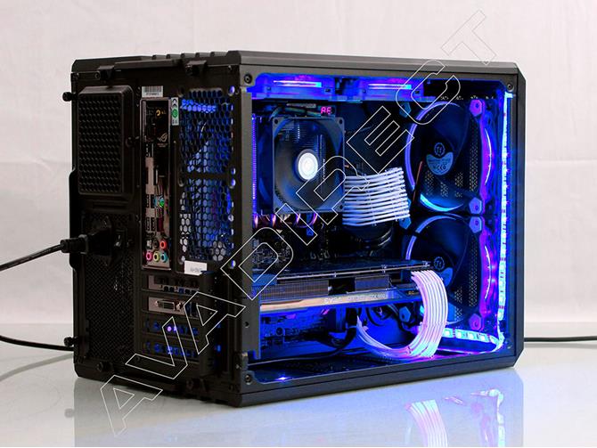 Avant Mini Cube back angle view