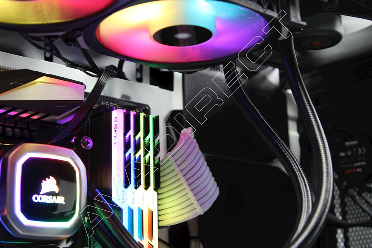 Extreme Gaming PC - interior 