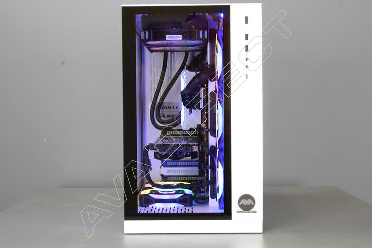 Lian-Li PC-O11 Dynamic front view
