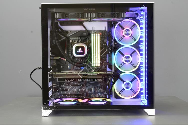 Lian-Li PC-O11 Dynamic side view