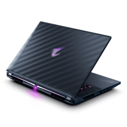 GIGABYTE AORUS MASTER 16 Gaming Laptop