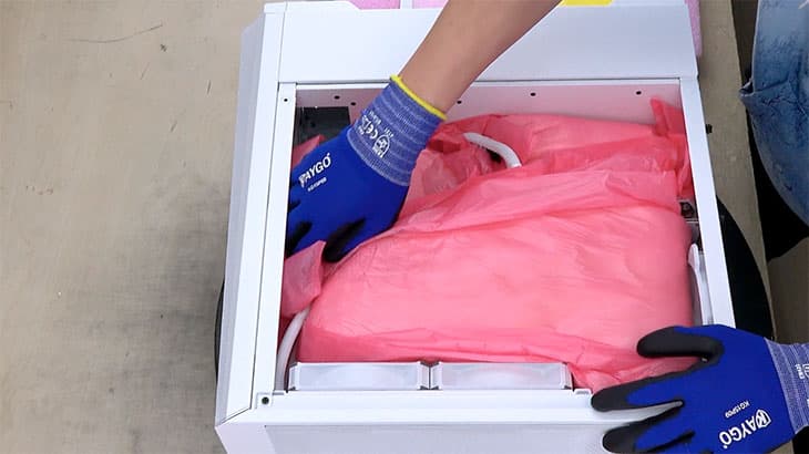 AVADirect system packaging: Use of pink expanding polyurethane foam and techniques